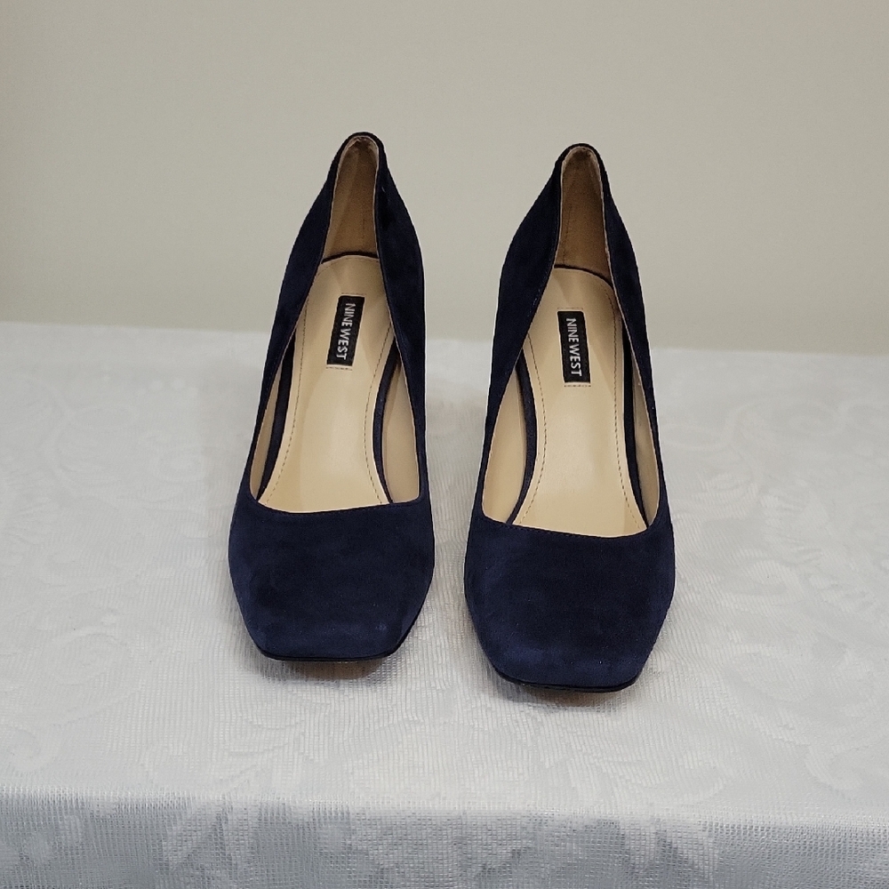 Nine West Navy Blue Suede Block Heels LIKE NEW Size 8.5 - Picture 5 of 11